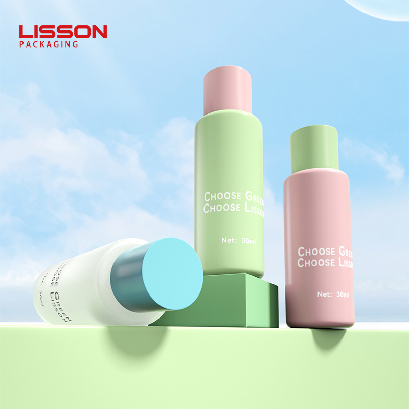 Beneficios del uso de mini botellas de plástico de 30 ml para loción en envases cosméticos modernos.